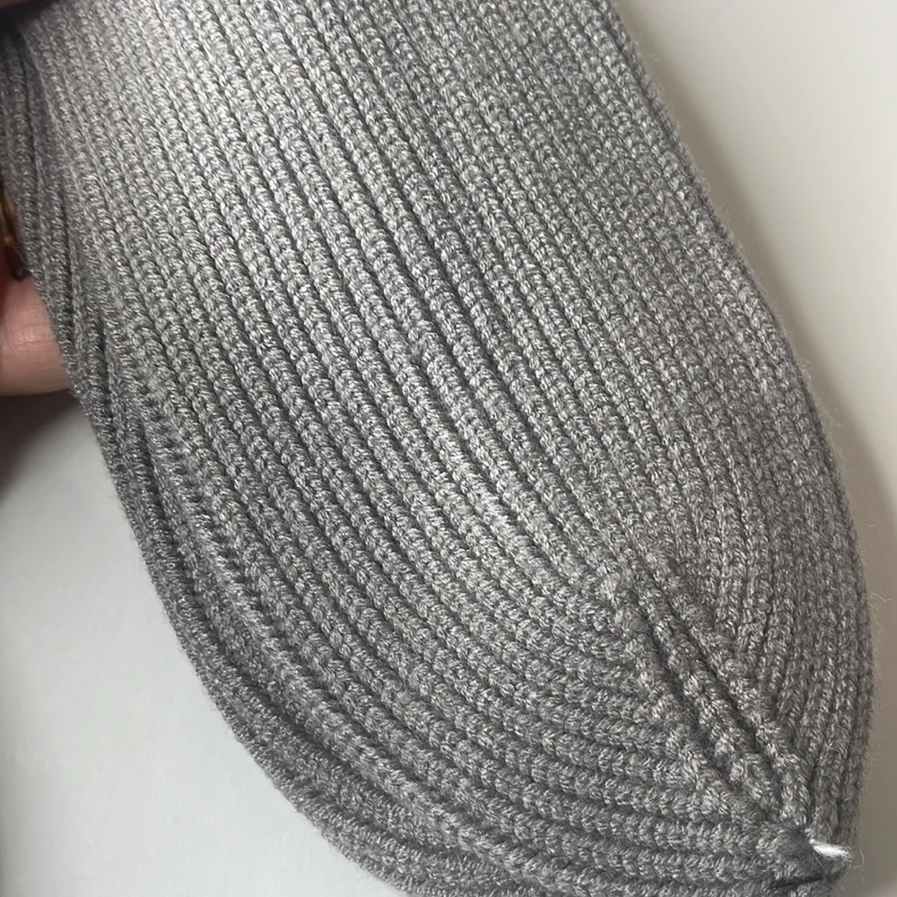 Steve Madden Lounge Socks. 2 Pairs. Black and Gray